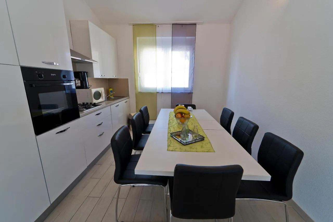 Villa Nal With Private Pool Near PUY