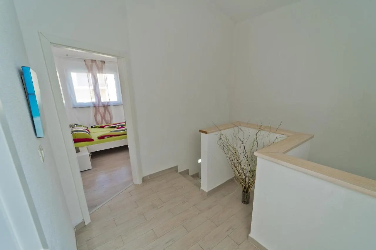 Villa Nal With Private Pool Near PUY