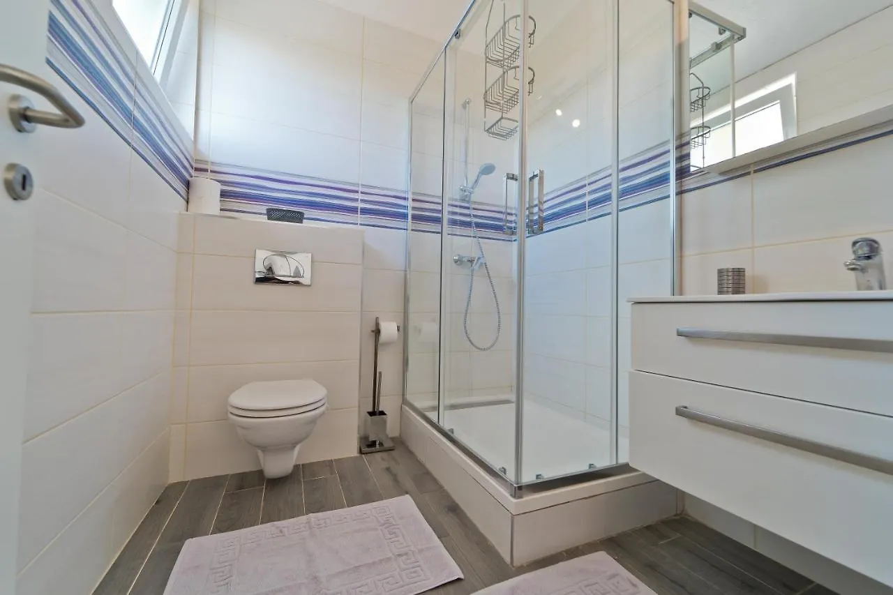Villa Nal With Private Pool Near PUY Croácia